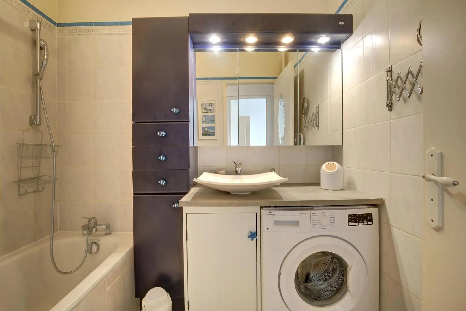 Logement Pour 4 Pers Proche Des Buttes Chaumont Paris Apartment