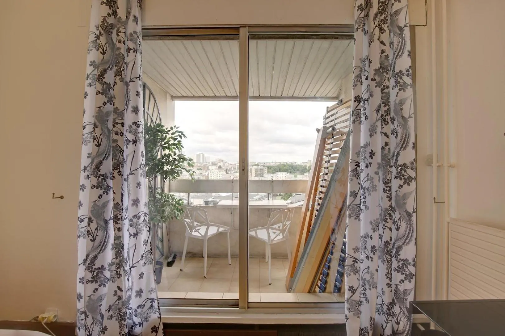 Apartment Logement Pour 4 Pers Proche Des Buttes Chaumont Paris France