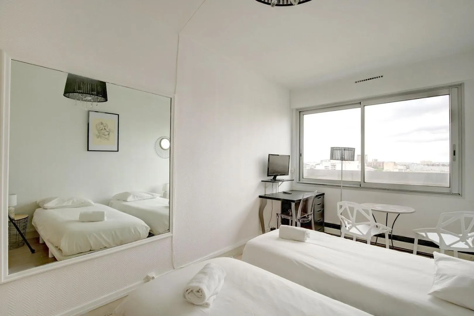 Logement Pour 4 Pers Proche Des Buttes Chaumont Paris 0*,  France